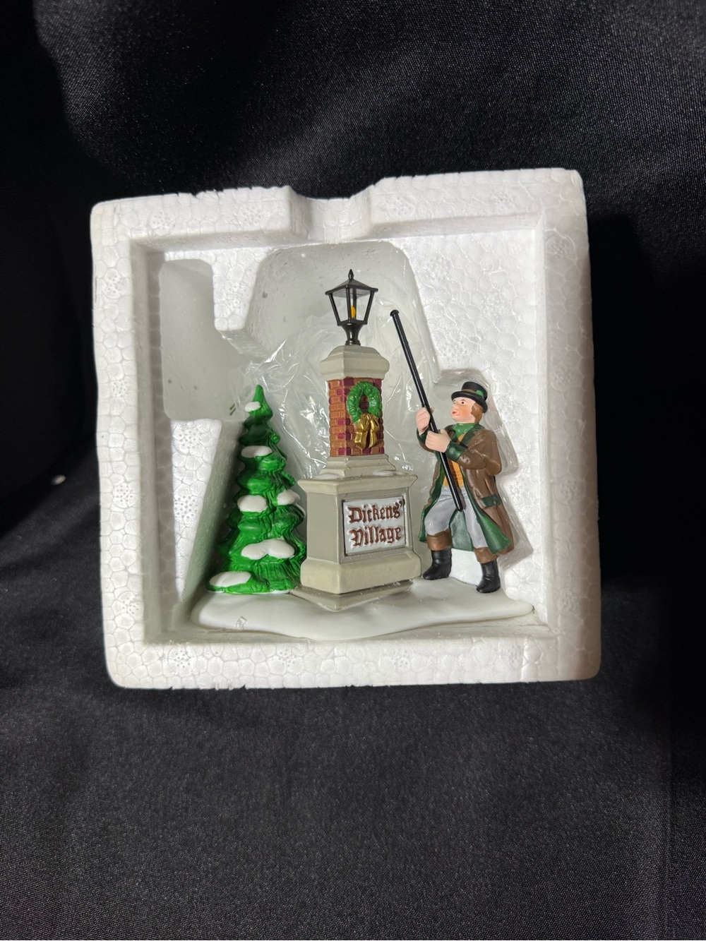 Department 56 Dickens Village Lamppost Caroler in Green, White, Brown